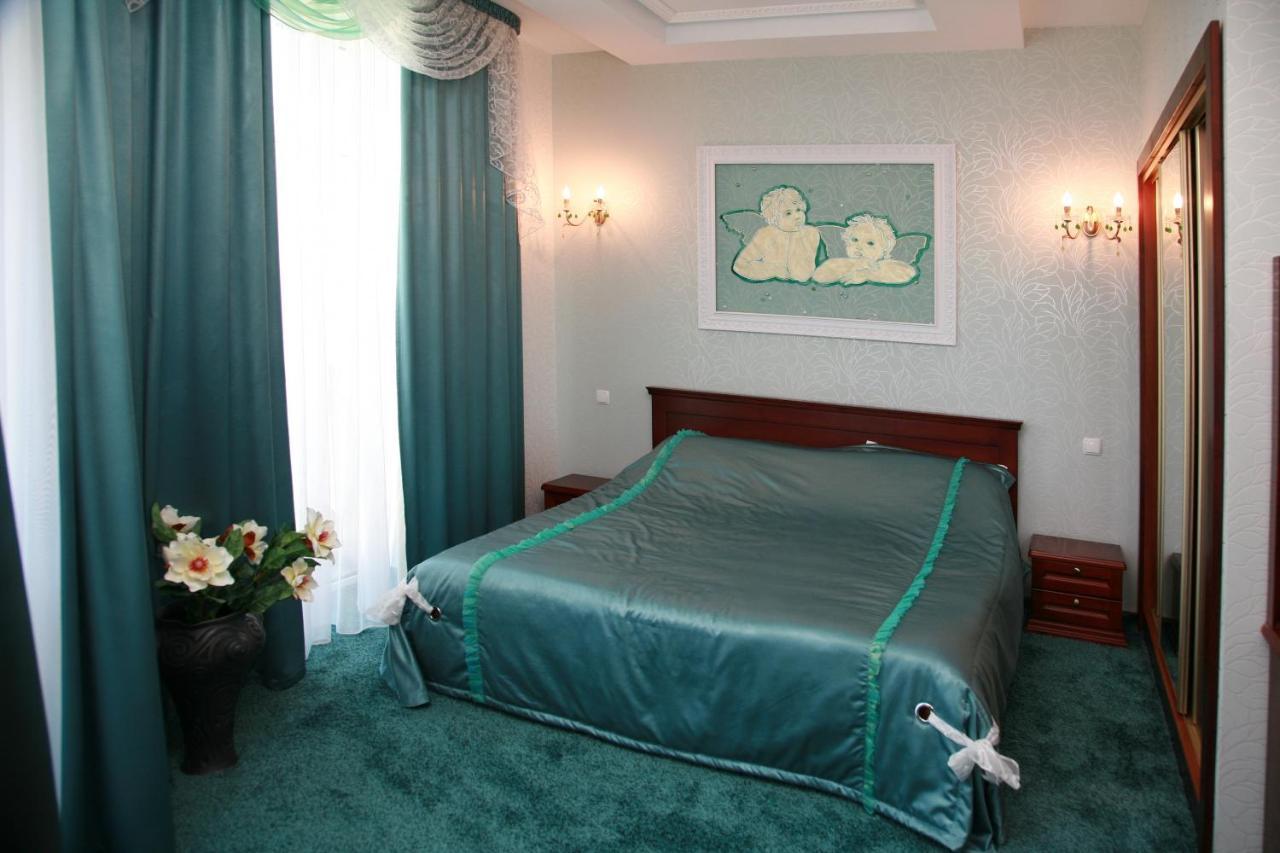 Optima Collection Park Hotel Ivano-Frankivsk Esterno foto