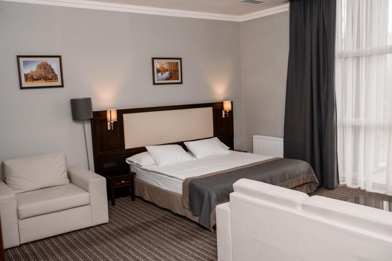 Optima Collection Park Hotel Ivano-Frankivsk Esterno foto