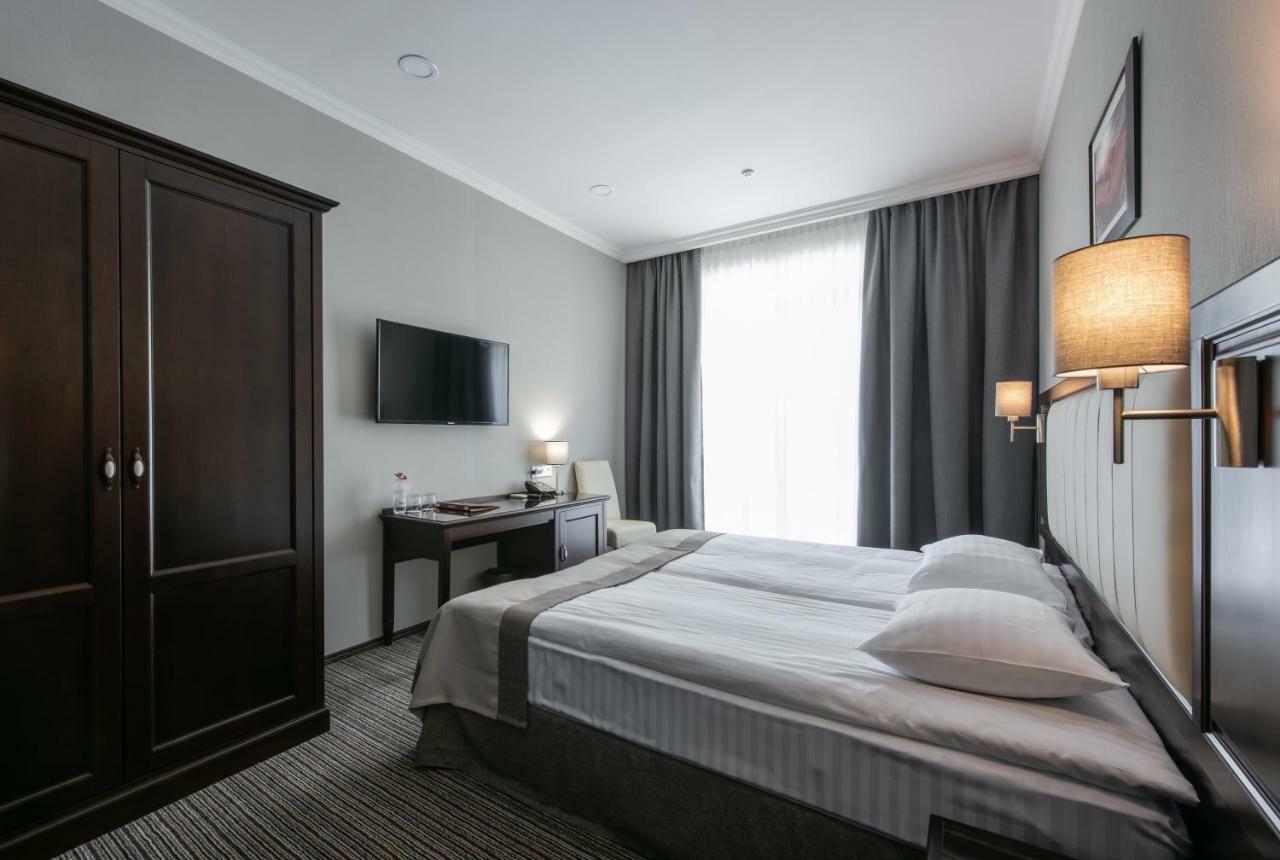 Optima Collection Park Hotel Ivano-Frankivsk Esterno foto