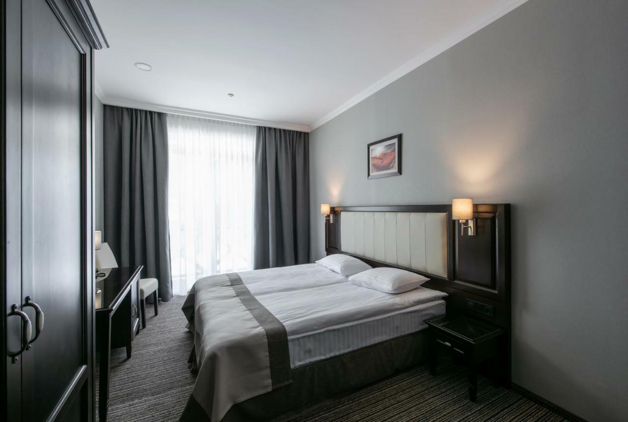 Optima Collection Park Hotel Ivano-Frankivsk Esterno foto