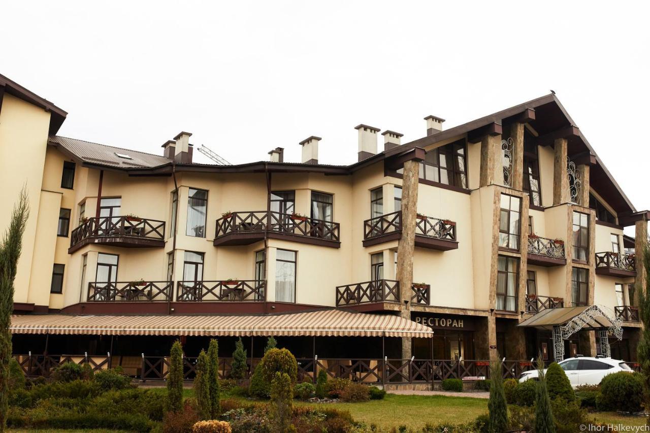 Optima Collection Park Hotel Ivano-Frankivsk Esterno foto