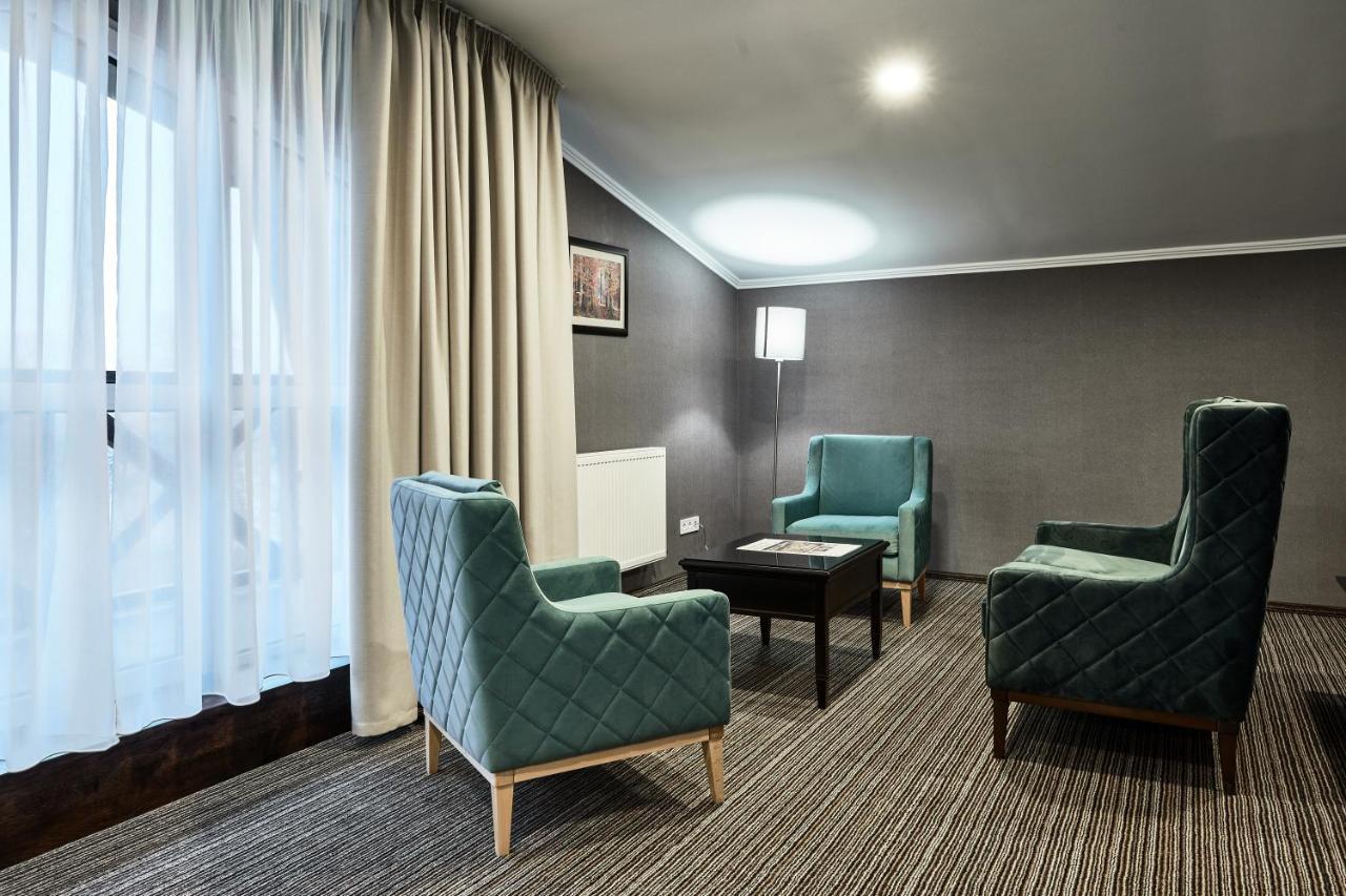 Optima Collection Park Hotel Ivano-Frankivsk Esterno foto